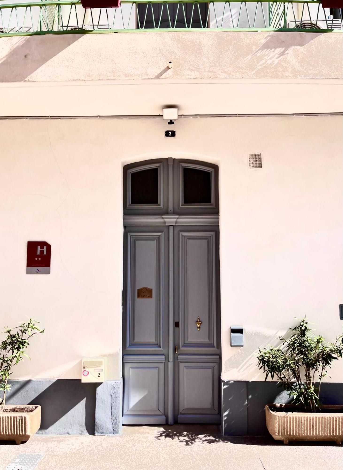 Le National Ξενοδοχείο Σετ Εξωτερικό φωτογραφία